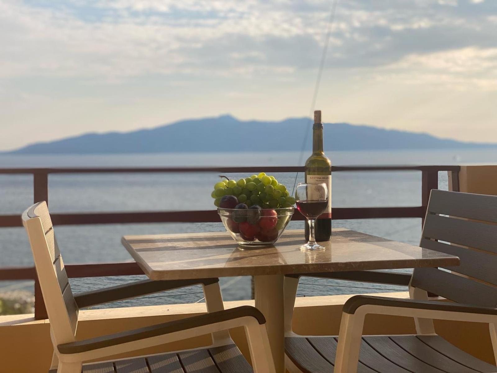 Del Mar Sea View Apartment Saranda Dış mekan fotoğraf