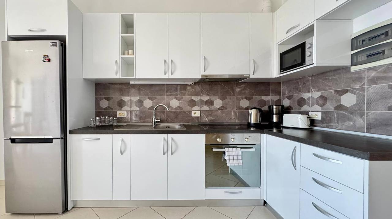 Del Mar Sea View Apartment Saranda Dış mekan fotoğraf